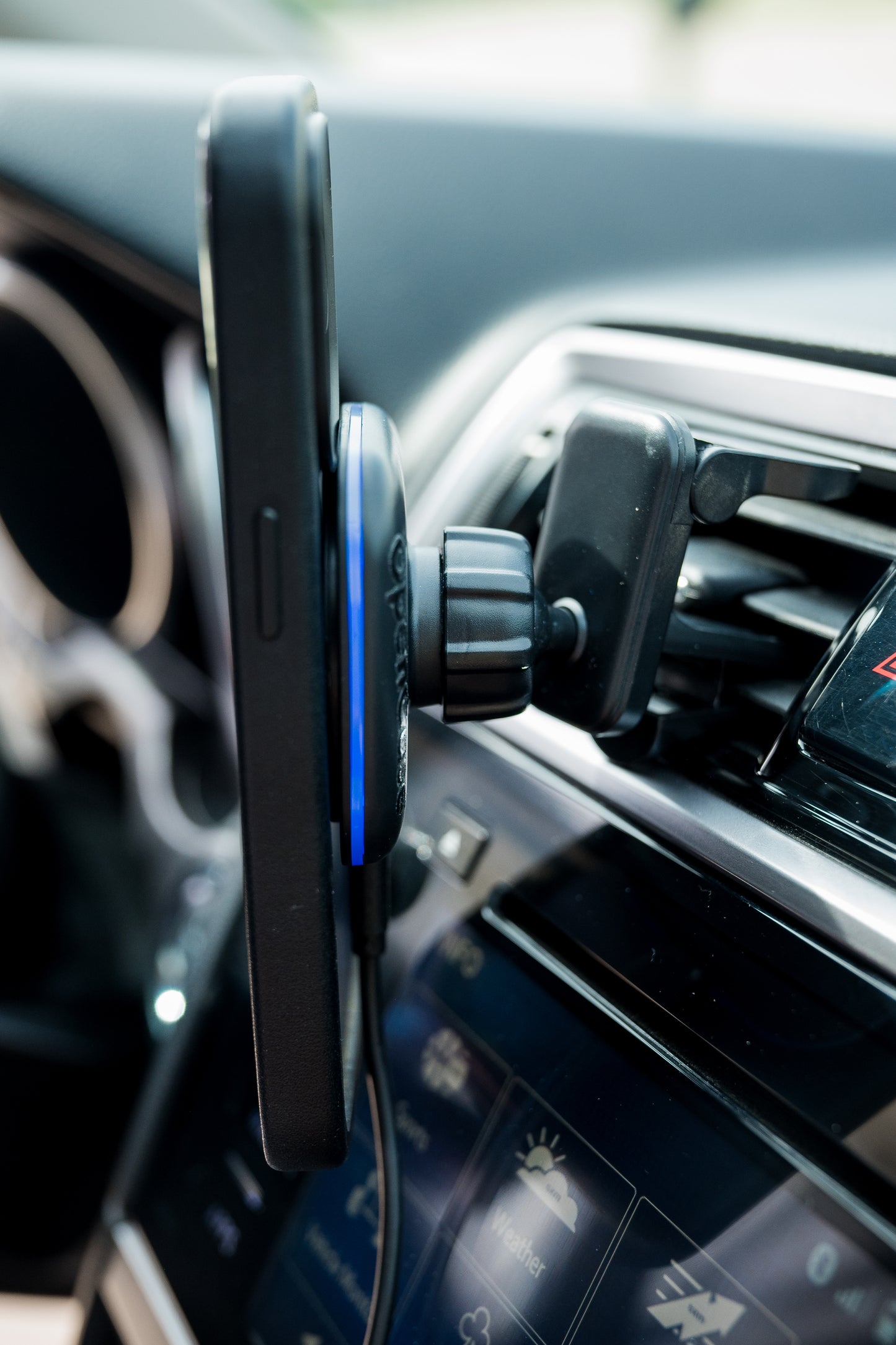 CarMountCharger by OpenCase